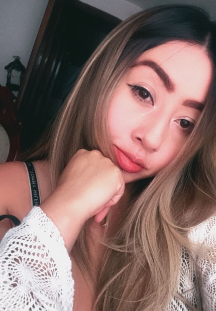 Live girl online now on Flingster — Midnightmoon